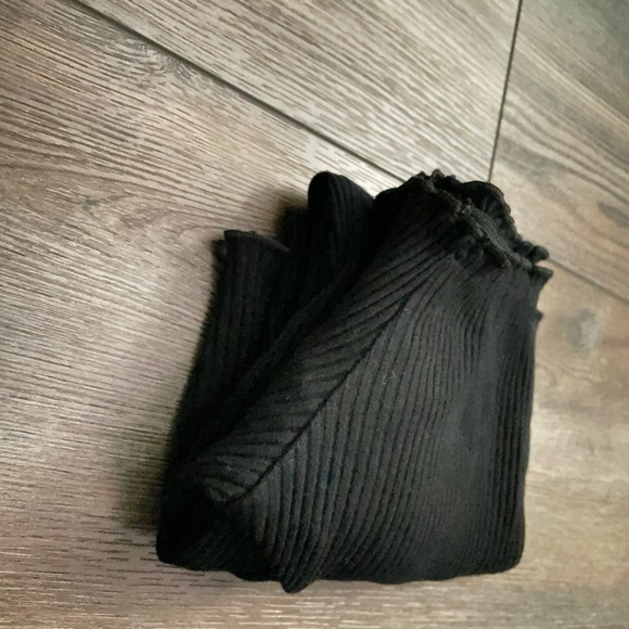 Women’s small crop top - Picture 6 of 6